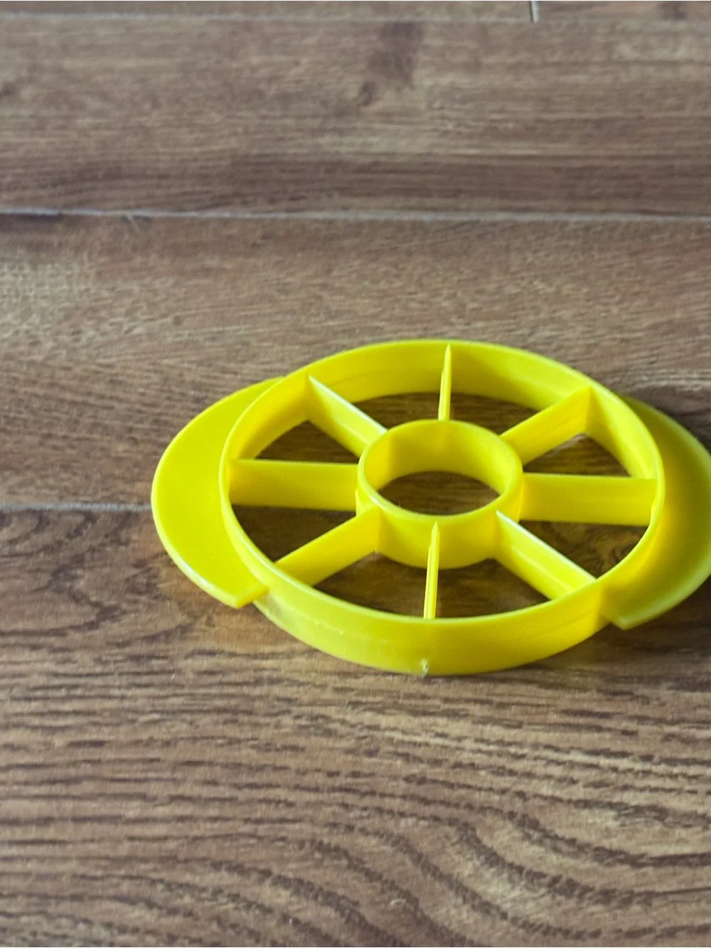 Pineapple cutter
